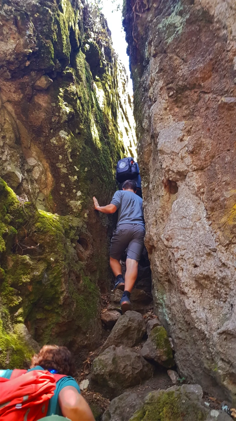 Passing through the Paso del Coyote by San Antonio Cuajimoloyas/Pueblos Mancomunados-3